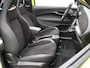 Abarth 500c 42 kWh 155pk Cabrio | Alcantara interieur | Navigatie | AppleCarplay/Android | Verwarmde voorstoelen