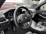 BMW 3-Serie 330i High Executive M Sport Schuif-/ Kanteldak 19 Inch Wegklapbare trekhaak Achteruitrijcamera Carplay Stoelverwarming