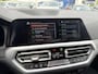 BMW 3-Serie 330i High Executive M Sport Schuif-/ Kanteldak 19 Inch Wegklapbare trekhaak Achteruitrijcamera Carplay Stoelverwarming