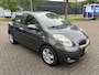 Toyota Yaris 1.3 VVTi Aspiration AIRCO BLUETOOTH TREKHAAK NAP!