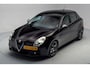 Alfa Romeo Giulietta 1.4 T Distinctive Aut. [ Navigatie Leder Stoelverwarming ]