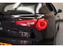 Alfa Romeo Giulietta 1.4 T Distinctive Aut. [ Navigatie Leder Stoelverwarming ]