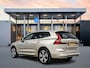 Volvo XC60 B4 Ultimate Bright | 20" | Panoramadak | 360 Camera | Head-Up | Harman Kardon | Full LED | Elektr. verst. Stoelen | Getint Glas | Adaptieve Cruise | BLIS | Stoel/Stuurverwarming
