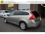 Volvo V60 1.6 T4 180PK MOMENTUM ORIGINEEL NEDERLANDS NAVIGATIE TREKHAAK LED PDC ECC AIRCO CRUISECONTROL LMV BLISS PRIVACYGLAS 4X ELECTR.RAMEN/SPIEGELS