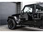 Jeep Wrangler Unlimited 3.8 Sahara / Black edition / 90 dkm !