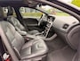 Volvo V40 2.0 T4 190 PK Business Sport Design Automaat Panoramadak, Leder,Full-Led Xenon