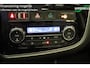 Mitsubishi Outlander 2.0 PHEV Instyle | leder | schuifdak |trekhaak | premium audio | stoelverwarming | climate & cruise control