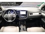 Mitsubishi Outlander 2.0 PHEV Instyle | leder | schuifdak |trekhaak | premium audio | stoelverwarming | climate & cruise control