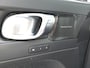 Volvo XC40 Recharge Ultimate 70 kWh 20 inch velgen / Nubuck / Harman Kardon audio / Elektrisch verstelbare stoelen / Stoel/- en stuurverwarming