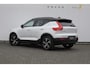Volvo XC40 T3 163PK Automaat R-Design Adaptieve cruise control / Leder met alcantara bekleding / Parkeersensoren met camera / Trekhaak / stoel - en stuurverwarming / Apple carplay