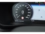 Volvo XC40 T3 163PK Automaat R-Design Adaptieve cruise control / Leder met alcantara bekleding / Parkeersensoren met camera / Trekhaak / stoel - en stuurverwarming / Apple carplay