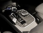 BMW 1-Serie 118i High Executive Automaat (APPLE CARPLAY, DEALER ONDERHOUDEN, GROOT NAVI, STUUR/STOELVERWARMING, SPORTSTOELEN, PARKEERSENSOREN, GETINT GLAS, CRUISE, NIEUWSTAAT)