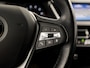 BMW 1-Serie 118i High Executive Automaat (APPLE CARPLAY, DEALER ONDERHOUDEN, GROOT NAVI, STUUR/STOELVERWARMING, SPORTSTOELEN, PARKEERSENSOREN, GETINT GLAS, CRUISE, NIEUWSTAAT)