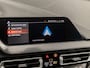 BMW 1-Serie 118i High Executive Automaat (APPLE CARPLAY, DEALER ONDERHOUDEN, GROOT NAVI, STUUR/STOELVERWARMING, SPORTSTOELEN, PARKEERSENSOREN, GETINT GLAS, CRUISE, NIEUWSTAAT)