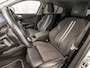 BMW 1-Serie 118i High Executive Automaat (APPLE CARPLAY, DEALER ONDERHOUDEN, GROOT NAVI, STUUR/STOELVERWARMING, SPORTSTOELEN, PARKEERSENSOREN, GETINT GLAS, CRUISE, NIEUWSTAAT)