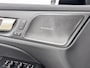 Volvo V60 T8 Recharge Ultra Dark | 19" | Trekhaak | Getint Glas | Panoramadak | Head-Up | Harman Kardon | Elektr. verst. Stoelen | Parkeercamera | Stoel/Stuur/Achterbankverwarming | Adaptieve Cruise | BLIS | Keyless