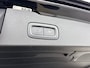 Volvo V60 T8 Recharge Ultra Dark | 19" | Trekhaak | Getint Glas | Panoramadak | Head-Up | Harman Kardon | Elektr. verst. Stoelen | Parkeercamera | Stoel/Stuur/Achterbankverwarming | Adaptieve Cruise | BLIS | Keyless