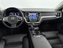 Volvo V60 T8 Recharge Ultra Dark | 19" | Trekhaak | Getint Glas | Panoramadak | Head-Up | Harman Kardon | Elektr. verst. Stoelen | Parkeercamera | Stoel/Stuur/Achterbankverwarming | Adaptieve Cruise | BLIS | Keyless