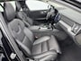 Volvo V60 T8 Recharge Ultra Dark | 19" | Trekhaak | Getint Glas | Panoramadak | Head-Up | Harman Kardon | Elektr. verst. Stoelen | Parkeercamera | Stoel/Stuur/Achterbankverwarming | Adaptieve Cruise | BLIS | Keyless