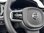 Volvo V60 T8 Recharge Ultra Dark | 19" | Trekhaak | Getint Glas | Panoramadak | Head-Up | Harman Kardon | Elektr. verst. Stoelen | Parkeercamera | Stoel/Stuur/Achterbankverwarming | Adaptieve Cruise | BLIS | Keyless