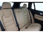 Volvo V60 T8 PLUG-IN HYBRID AWD ULTRA BRIGHT *FULL OPTIONS!* -PANO.DAK|BOWERS&WILKINS|GEVENT.LEDER+MASSAGE|360°CAM|HEAD-UP DISP.|19"