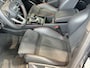 Audi Q5 50 TFSI e S edition 299PK S-tronic | 91% SOH | 2x S-line | Zwart optiek | Clima | Zwenkbare trekhaak | Adaptieve cruise | Rood sticksel |