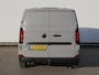 Volkswagen Transporter 2.0 TDI 110 pk L1H1 Life | Airco | Cruise control | Navigatie via App connect | Camera | LED | PDC | Afneembare trekhaak | 17" LM velgen | Bijrijdersbank | Betimmering |