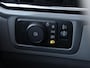Volkswagen Transporter 2.0 TDI 110 pk L1H1 Life | Airco | Cruise control | Navigatie via App connect | Camera | LED | PDC | Afneembare trekhaak | 17" LM velgen | Bijrijdersbank | Betimmering |