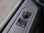 Volkswagen Transporter 2.0 TDI 110 pk L1H1 Life | Airco | Cruise control | Navigatie via App connect | Camera | LED | PDC | Afneembare trekhaak | 17" LM velgen | Bijrijdersbank | Betimmering |
