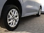 Volkswagen Transporter 2.0 TDI 110 pk L1H1 Life | Airco | Cruise control | Navigatie via App connect | Camera | LED | PDC | Afneembare trekhaak | 17" LM velgen | Bijrijdersbank | Betimmering |