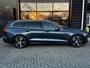 Volvo V60 T6 350 PK Recharge AWD INSCRIPTION | ADAPTIEVE CRUISE CONTROL| SCHUIF-KANTELDAK| STUUR EN STOELVERWARMING| HARMAN/KARDON| LEDEREN STOELEN MET MEMORY|