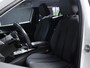 Peugeot 2008 1.2 PureTech Allure Pack Sport (APPLE CARPLAY,NAVI,CAMERA,360 VIEW,DIGITAL COCKPIT,LED,GETINT,SPORTSTOELEN,LM VELGEN)