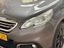 Peugeot 2008 1.2 PureTech Allure Automaat (PANORAMADAK, NAVIGATIE, CLIMATE, LEDER, SPORTSTOELEN, PARKEERSENSOREN, LM VELGEN, GETINT GLAS, CRUISE, NIEUWSTAAT)