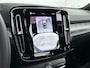 Volvo EX40 Single Motor Extended Range Ultra 82 kWh | 20" | Leder/Nubuck | Trekhaak | Getint Glas | Panoramadak | Harman Kardon | Elektr. verst. Stoelen | Stoel/Stuurverwarming | Warmtepomp | Adaptieve Cruise | BLIS