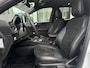 Ford Kuga 2.5 PHEV ST-Line X | Elektrische trekhaak | B&O | Elektrische kofferklep | Stoelverwarming (voor/achter) | Adaptive Cruise Control | Head-Up Display | Parkeercamera/-sensoren | Keyless Entry/Start | Climate Control | BLIS | Draadloze telefoonlader |