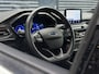 Ford Kuga 2.5 PHEV ST-Line X | Elektrische trekhaak | B&O | Elektrische kofferklep | Stoelverwarming (voor/achter) | Adaptive Cruise Control | Head-Up Display | Parkeercamera/-sensoren | Keyless Entry/Start | Climate Control | BLIS | Draadloze telefoonlader |