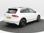 Volkswagen Tiguan 1.5 TSi 150 Pk Automaat Highline Business R-Line | Black Style | Trekhaak | Stoelverwarming | Panorama dak | Camera | Adaptive Cruise | CarPlay | 95.610 Km !!
