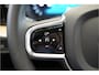 Volvo XC60 2.0 T6 AWD 293kW/399pk Aut8 Plug-in hybrid Ultra Dark Facelift! LUCHTVERING + PANORAMADAK + HARMAN/KARDON + ADAPT.CRUISE + HEAD-UP + STOELVERWARMING V&A + STUURVERWARMING + GOOGLE DASH + 360 CAMERA + BLIS + PARKSENSOREN + 21" LM-VELGEN!!