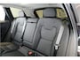 Volvo XC60 2.0 T6 AWD 293kW/399pk Aut8 Plug-in hybrid Ultra Dark Facelift! LUCHTVERING + PANORAMADAK + HARMAN/KARDON + ADAPT.CRUISE + HEAD-UP + STOELVERWARMING V&A + STUURVERWARMING + GOOGLE DASH + 360 CAMERA + BLIS + PARKSENSOREN + 21" LM-VELGEN!!