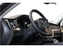 Volvo XC60 2.0 T6 293kW/399pk Aut8 Plug-in hybrid Ultra Dark PANORAMADAK + HARMAN/KARDON + ADAPT.CRUISE + HEAD-UP + STOELVERWARMING V&A + STUURVERWARMING + GOOGLE DASH + 360 CAMERA + BLIS + CTA + LUCHTVERING + 21" LM-VELGEN!!