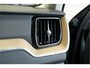 Volvo XC60 2.0 T6 AWD 293kW/399pk Aut8 Plug-in hybrid Ultra Dark Facelift! LUCHTVERING + PANORAMADAK + HARMAN/KARDON + ADAPT.CRUISE + HEAD-UP + STOELVERWARMING V&A + STUURVERWARMING + GOOGLE DASH + 360 CAMERA + BLIS + PARKSENSOREN + 21" LM-VELGEN!!