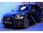 Volvo XC60 2.0 T6 293kW/399pk Aut8 Plug-in hybrid Ultra Dark PANORAMADAK + HARMAN/KARDON + ADAPT.CRUISE + HEAD-UP + STOELVERWARMING V&A + STUURVERWARMING + GOOGLE DASH + 360 CAMERA + BLIS + CTA + LUCHTVERING + 21" LM-VELGEN!!