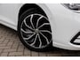 Volkswagen Golf 1.5 TSI Life Business | Panoramadak | ErgoActive | Stoelmassage | Navigatie Discover Pro | Cruise Control Adaptief | Parkeersensoren | Lichtmetalen Velgen 17 inch | Alarm | LED Koplampen