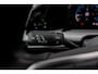 Volkswagen Golf 1.5 TSI Life Business | Panoramadak | ErgoActive | Stoelmassage | Navigatie Discover Pro | Cruise Control Adaptief | Parkeersensoren | Lichtmetalen Velgen 17 inch | Alarm | LED Koplampen