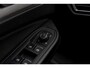 Volkswagen Golf 1.5 TSI Life Business | Panoramadak | ErgoActive | Stoelmassage | Navigatie Discover Pro | Cruise Control Adaptief | Parkeersensoren | Lichtmetalen Velgen 17 inch | Alarm | LED Koplampen