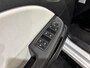Renault Clio 90PK TCe Techno | Navi | Camera | Parkeersensoren | Climate Control | Apple CarPlay/Android Auto | Cruise Control | Lichtmetalen Velgen | Licht & Regen Sensor | Armsteun |