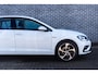 Volkswagen Golf 1.0 TSI R-line Comfortline | Navigatie | Parkeersensoren | Climate Control | Regensensor | Cruise Control Adaptief | Lichtmetalen Velgen