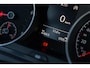 Volkswagen Golf 1.0 TSI R-line Comfortline | Navigatie | Parkeersensoren | Climate Control | Regensensor | Cruise Control Adaptief | Lichtmetalen Velgen