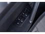 Volkswagen Golf 1.0 TSI R-line Comfortline | Navigatie | Parkeersensoren | Climate Control | Regensensor | Cruise Control Adaptief | Lichtmetalen Velgen