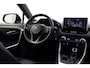 Toyota RAV4 2.5 Hybrid Bi-Tone | Trekhaak | Navigatie | Leder | Apple Carplay / Android Auto | Stoel-/stuurverwarming | Keyless | Adaptive Cruise | Clima | Parkeersensoren voor/achter | 18 inch